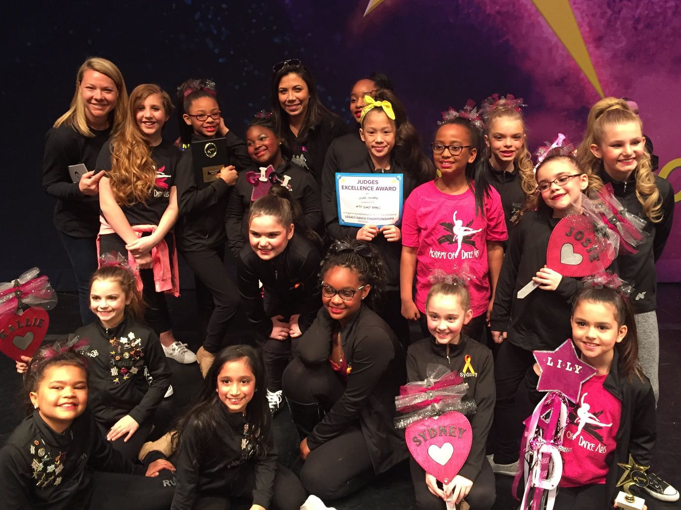 Studio history / Lindsay with dancers